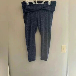 Woman’s Nike Dry Fit Blue Polka Dot Capri Leggings Size XL